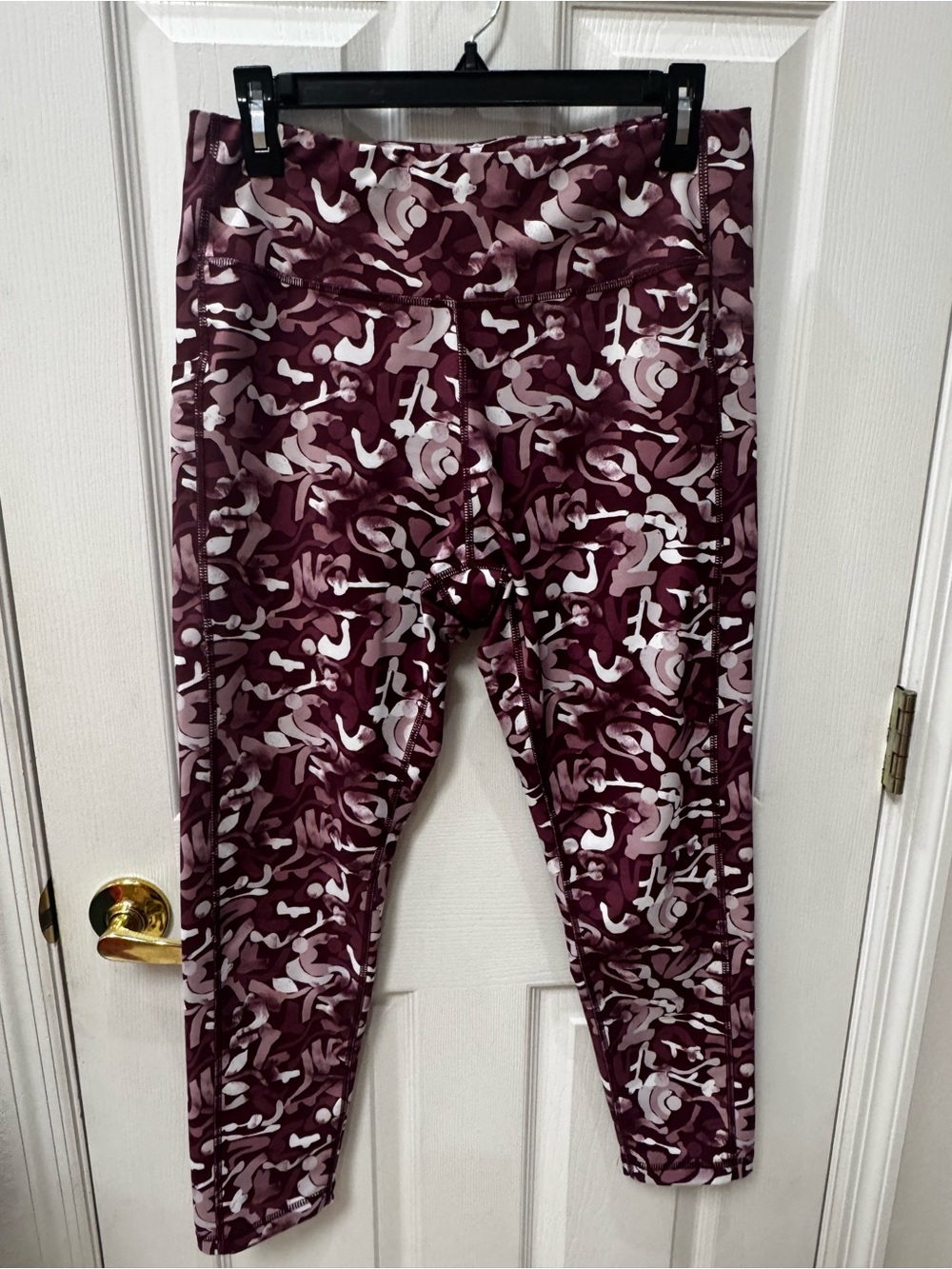 tek gear Maroon & White Patterned Leggings